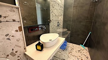 Yes Hotel By The Ganges