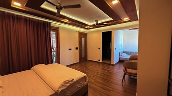 Yes Hotel By The Ganges