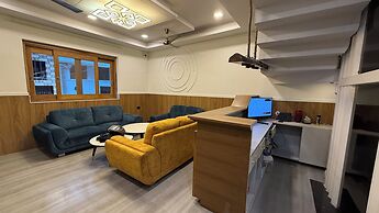 Yes Hotel By The Ganges