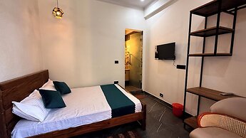 Yes Hotel By The Ganges