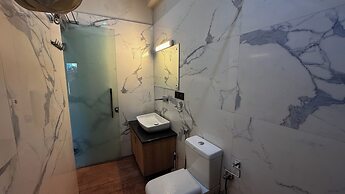 Yes Hotel By The Ganges