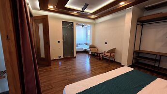 Yes Hotel By The Ganges