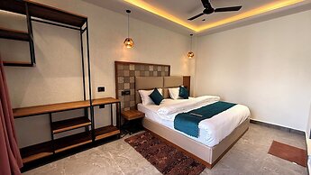 Yes Hotel By The Ganges