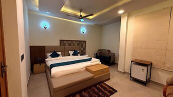 Yes Hotel By The Ganges