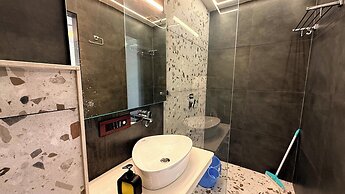 Yes Hotel By The Ganges