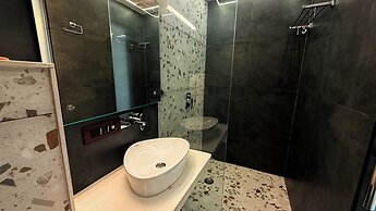 Yes Hotel By The Ganges