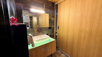 Yes Hotel By The Ganges