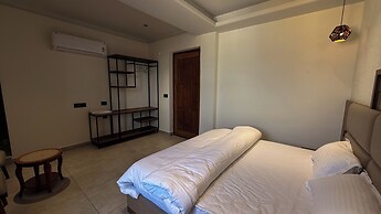 Yes Hotel By The Ganges