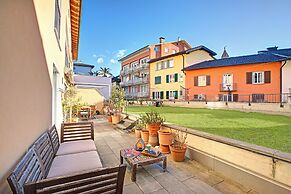 O Lac Ascona With Garden