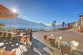 O Lac Ascona With Garden