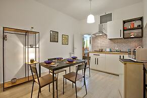 Ravanas 314 Bari Near Station