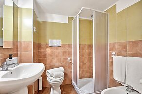 Ravanas 314 Bari Near Station