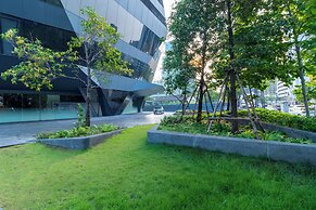 QUEENSLAND HOTEL BANGKOK