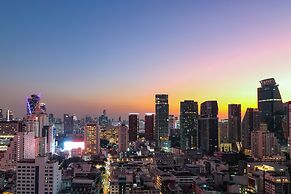 QUEENSLAND HOTEL BANGKOK