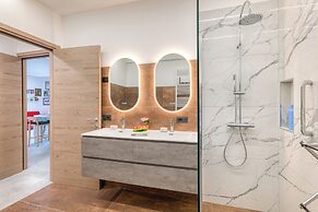 Gemma Marina Near Villa Grock Museum