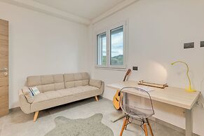 Gemma Marina Near Villa Grock Museum