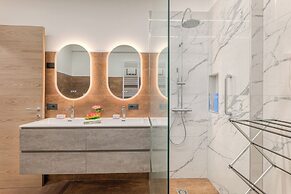 Gemma Marina Near Villa Grock Museum