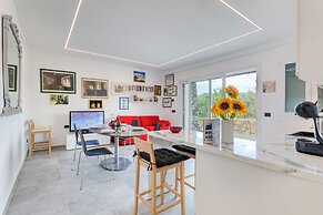 Gemma Marina Near Villa Grock Museum