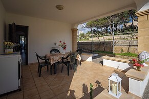Villino Asteria With Garden Near the sea