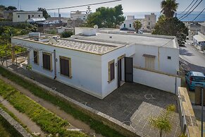 Villino Asteria With Garden Near the sea