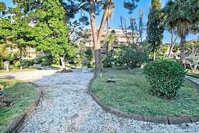 Jolie Sur La Mer - Petit Studio