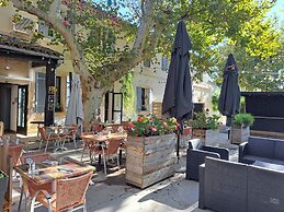 hotel les platanes