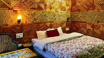 Undiscovered Mountains Hotel