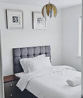 Luxury Getaway in Preston With 5 Bedrooms