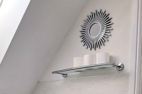 House - Sleeps 7 - Parking - Station Close