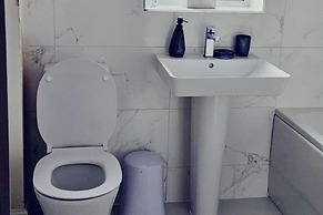 Luxury Getaway in Preston With 5 Bedrooms