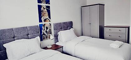 Luxury Getaway in Preston With 5 Bedrooms