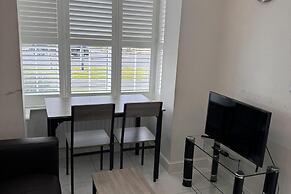 House - Sleeps 11 - Parking - Station Close