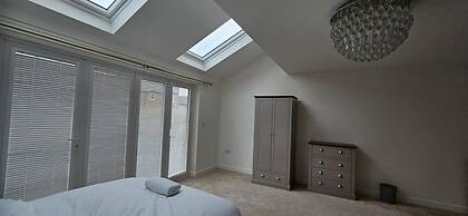 Luxury Getaway in Preston With 5 Bedrooms