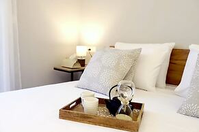 Vostalo apartments by Kassiopi's Sea