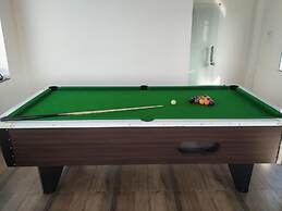 Divyaras Resort