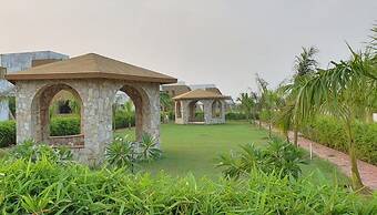Divyaras Resort
