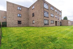 Sleek and Cozy 1BR Resorts World Nearby