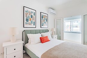 Seaside Modern Flat II at Cascais