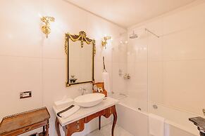 Castello di Casalborgone - Luxury Castle