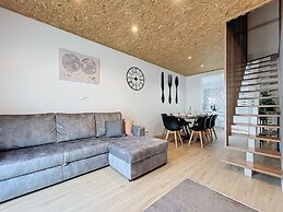 Atlantic Lookout by Atlantic Holiday