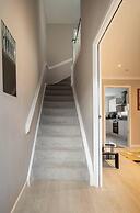 Charming 3 Bed Home in Stepps, Glasgow - Garden & Patio