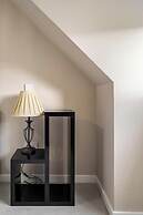 Charming 3 Bed Home in Stepps, Glasgow - Garden & Patio