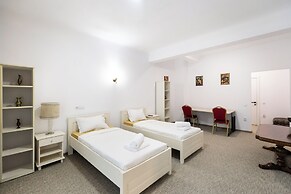 Bucharest Studios Barcelona Room