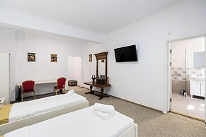Bucharest Studios Barcelona Room