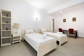 Bucharest Studios Barcelona Room