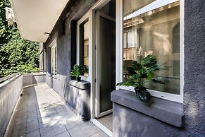 Bucharest Studios Barcelona Room