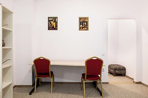 Bucharest Studios Barcelona Room