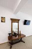 Bucharest Studios Barcelona Room