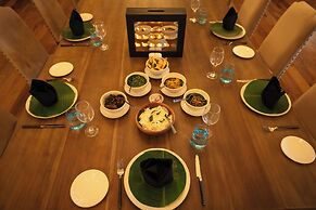 Grand Bungalow Nuwara Eliya by Seven Angels