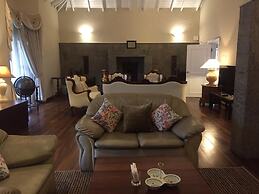 Grand Bungalow Nuwara Eliya by Seven Angels
